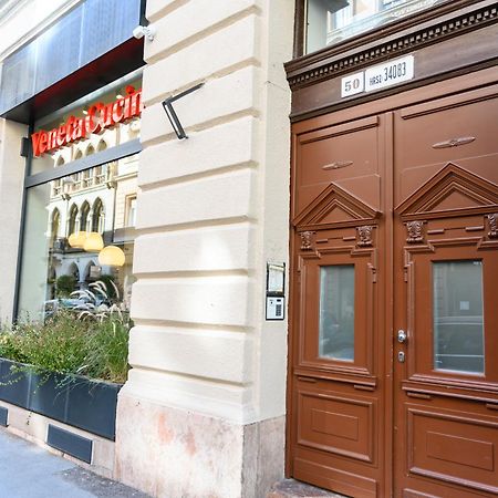 Bp Central Home Budapest Ngoại thất bức ảnh