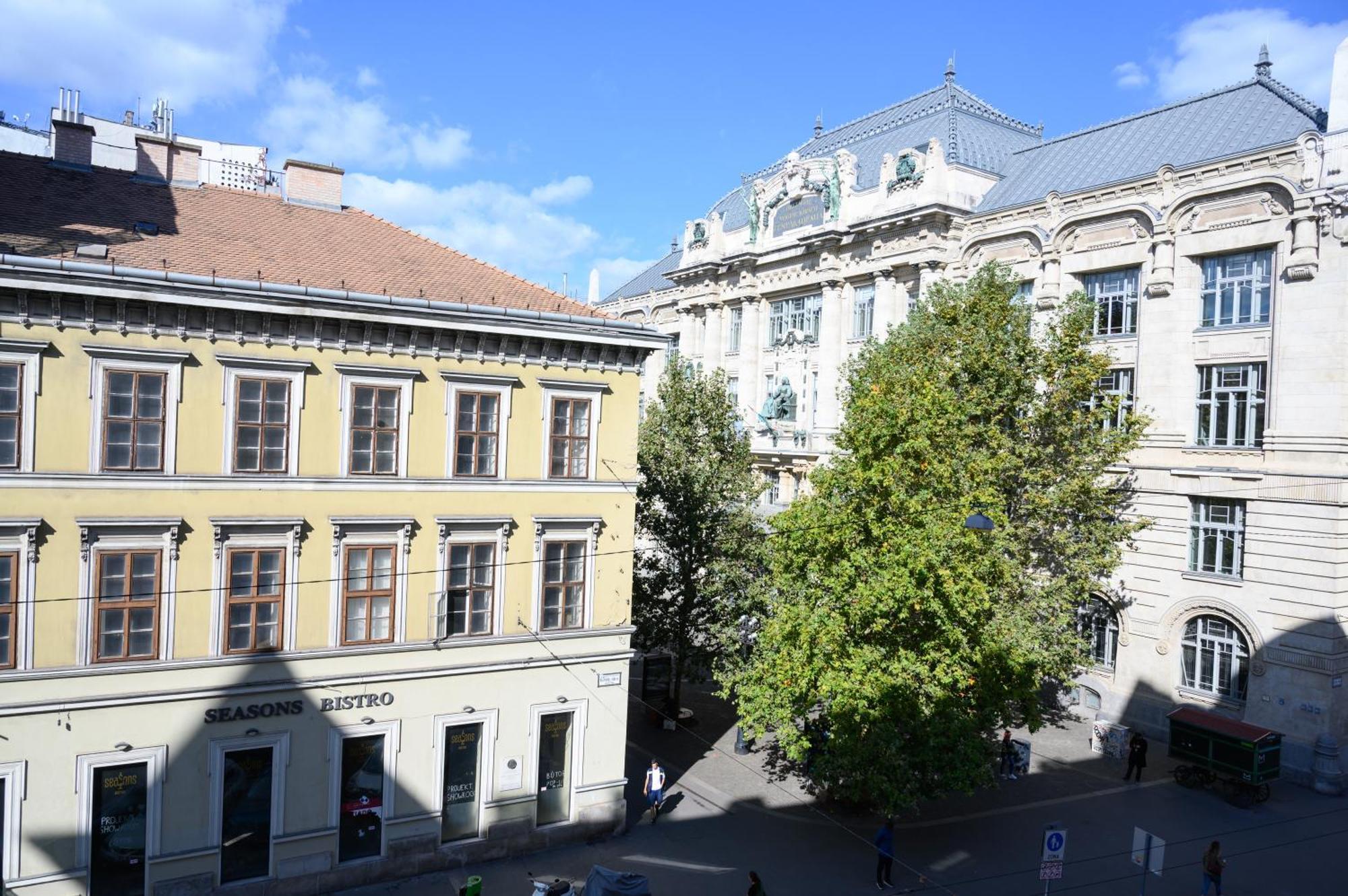 Bp Central Home Budapest Ngoại thất bức ảnh